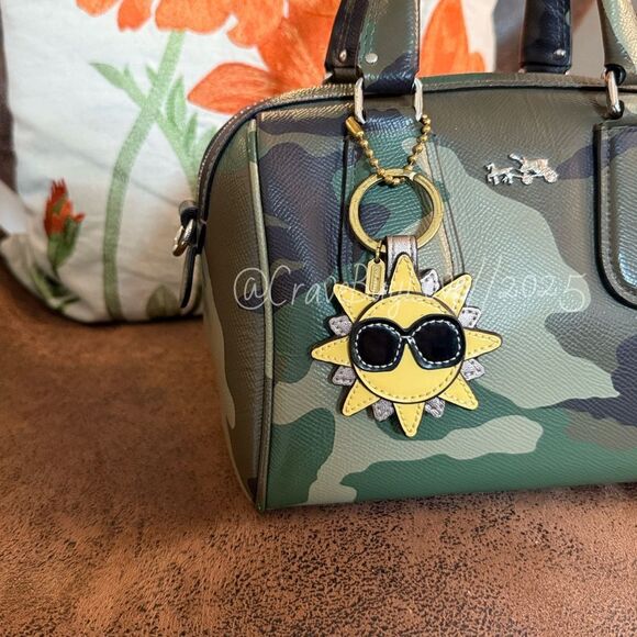 COACH SUNSHINE CHARM KEY FOB VINTAGE/Y2K OVERSIZE SUNGLASSES MINI HANGTAG VGUC - Picture 3 of 9